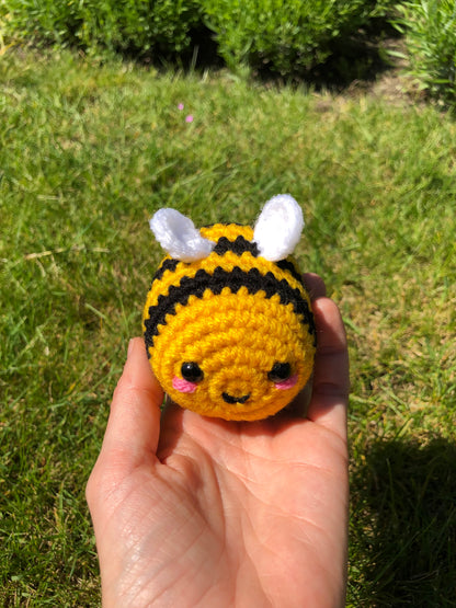 Amigurumi bij