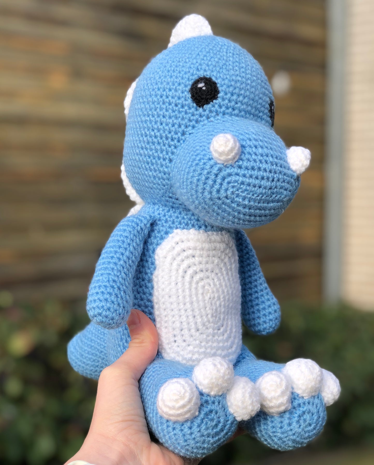 Amigurumi dino